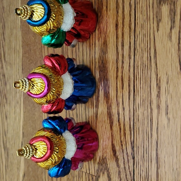 Set of Three Angel Ornaments - Picture 5 of 11